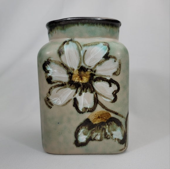 Hand Painted Pottery Jar - Floral Flowers - Picture 1 of 14